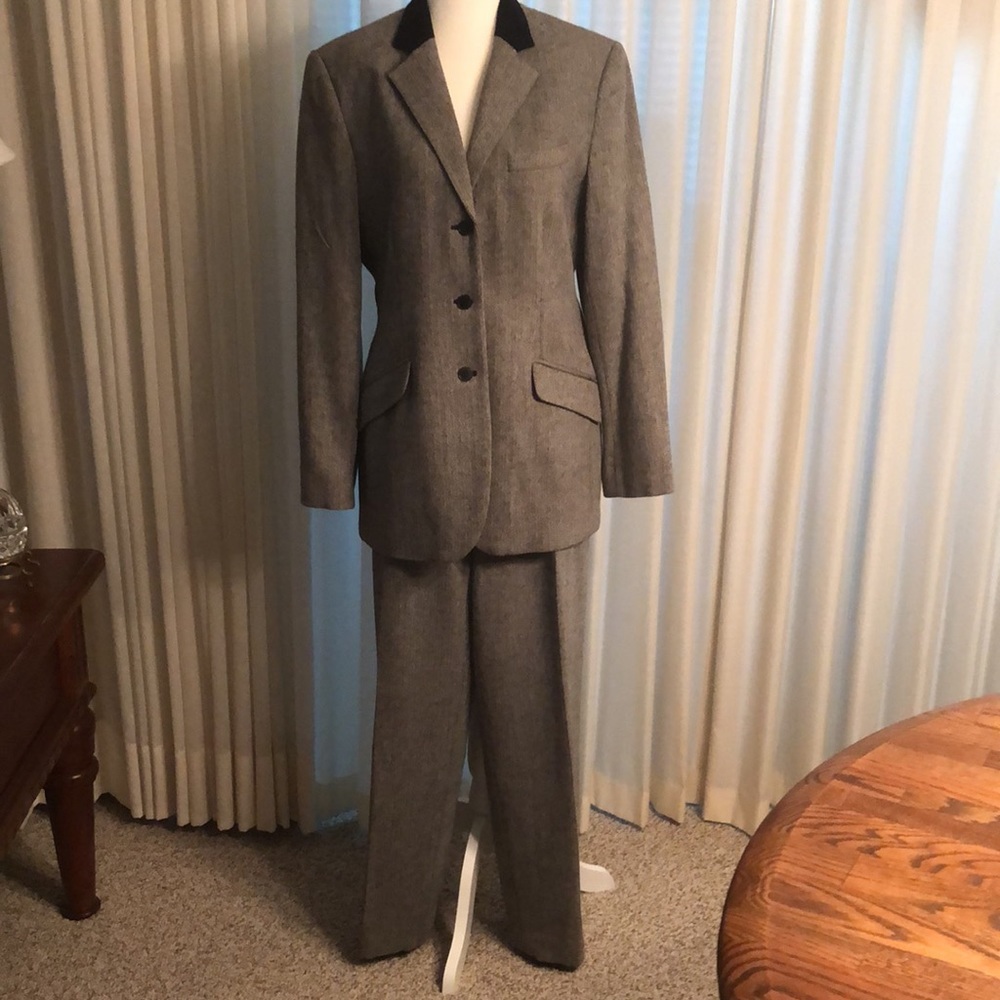 Evan Picone Wool Tweed Suit in Size 10